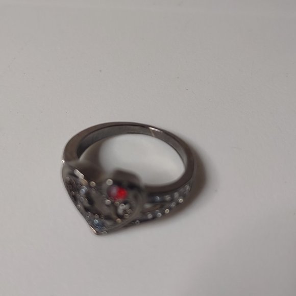Very Cool Dark Heart Ring Size 8 - Picture 7 of 11